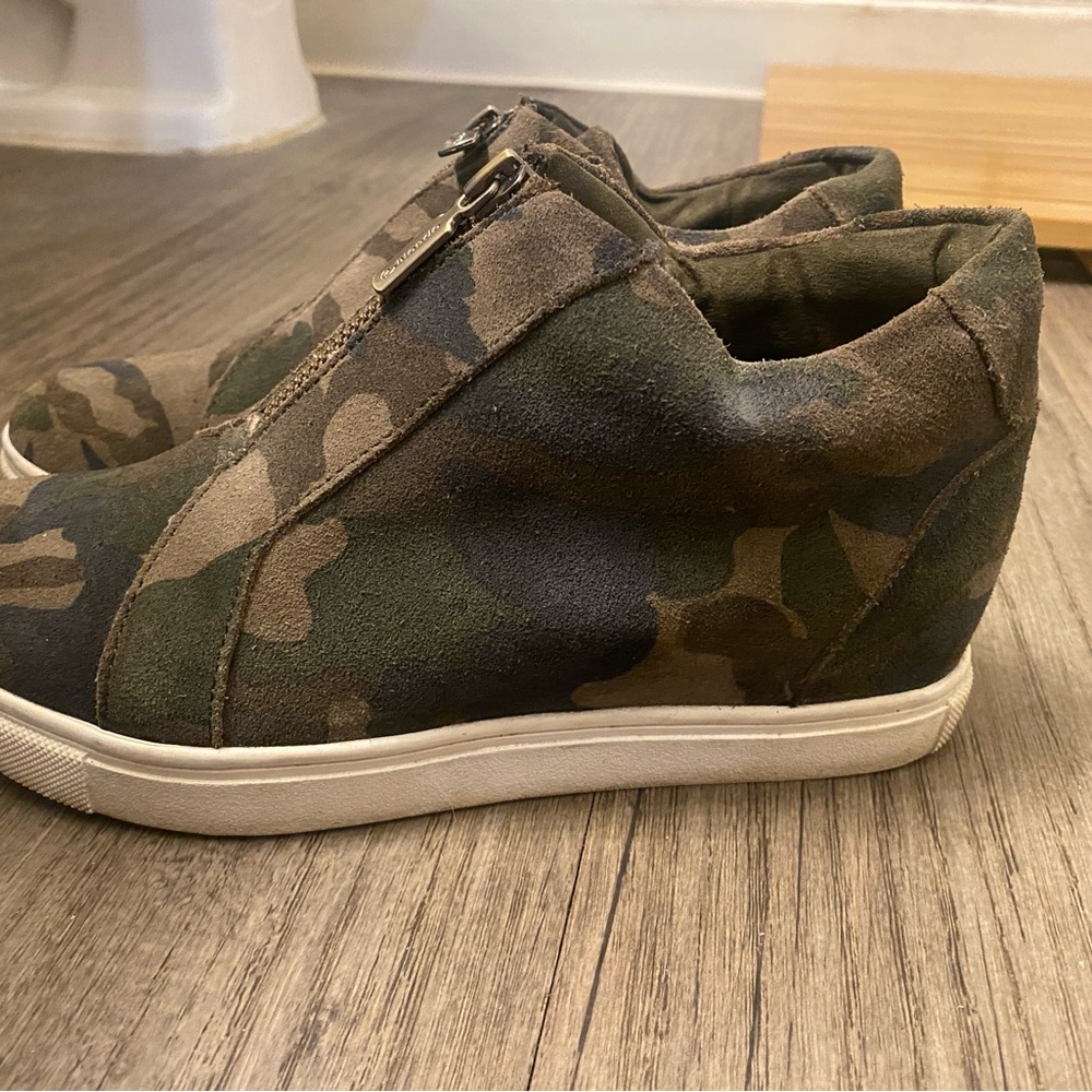 Waterproof camouflage wedges